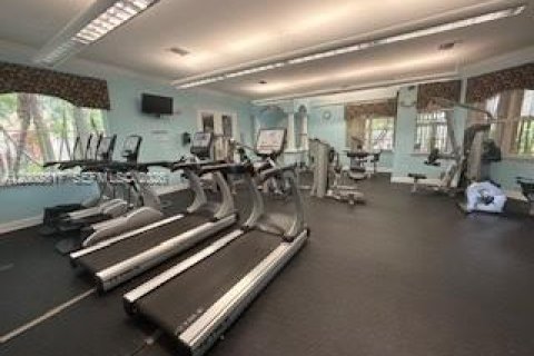 Condominio en alquiler en Royal Palm Beach, Florida, 2 dormitorios № 2066910 - foto 11