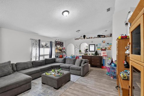 Villa ou maison à vendre à Orlando, Floride: 3 chambres, 121.05 m2 № 2407043 - photo 4