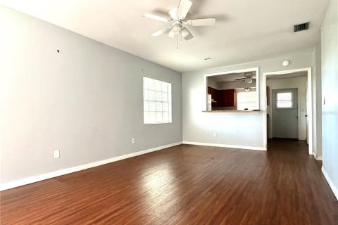 Apartamento en alquiler en Lake Wales, Florida, 2 dormitorios, 80.27 m2 № 2113449 - foto 2