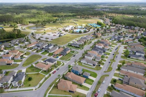 Купить виллу или дом в Ленд-о-Лейкс, Флорида 13 комнат, 228.08м2, № 1621857 - фото 4