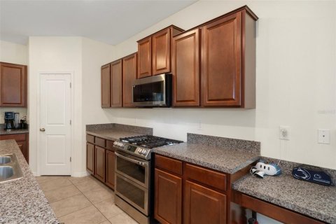 Casa en venta en Land O' Lakes, Florida, 5 dormitorios, 228.08 m2 № 1621857 - foto 19
