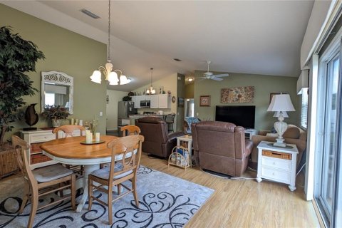 Casa en venta en The Villages, Florida, 2 dormitorios, 107.4 m2 № 1659265 - foto 9