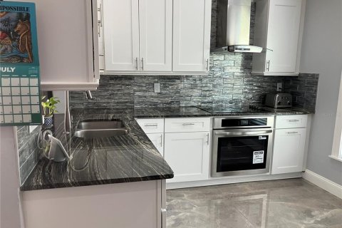 Duplex à vendre à Tampa, Floride: 3 chambres, 140.28 m2 № 2304765 - photo 3