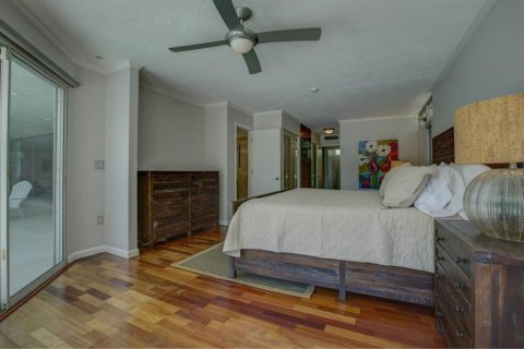 House in Sarasota, Florida 4 bedrooms, 208.84 sq.m. № 1915154 - photo 13