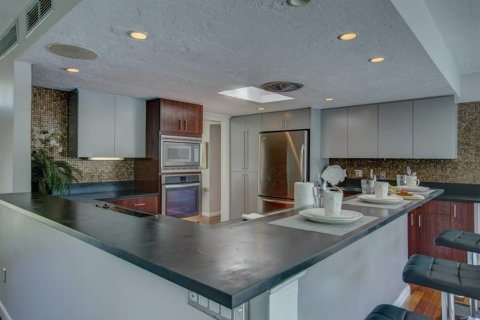 House in Sarasota, Florida 4 bedrooms, 208.84 sq.m. № 1915154 - photo 5