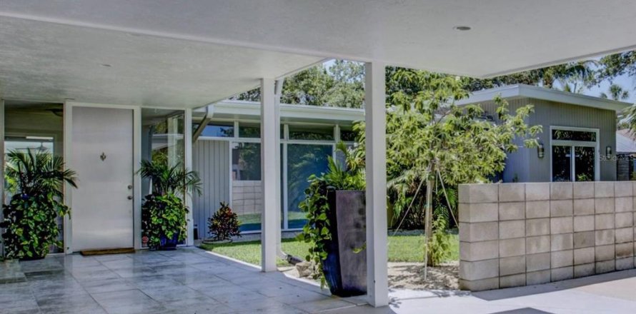 Casa en Sarasota, Florida 4 dormitorios, 208.84 m2 № 1915154