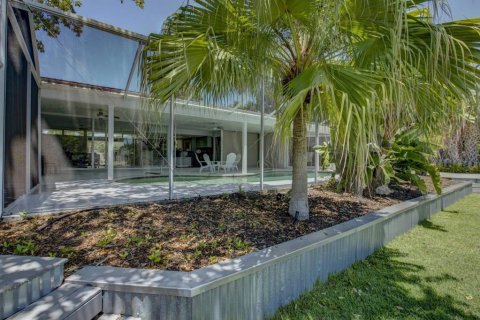 House in Sarasota, Florida 4 bedrooms, 208.84 sq.m. № 1915154 - photo 26