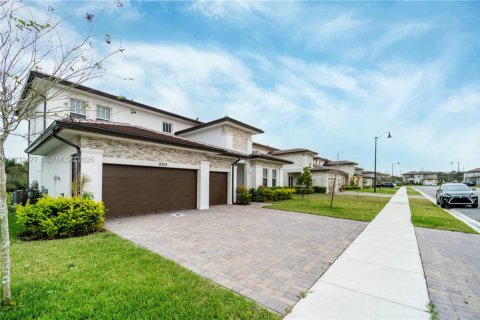 House in Davie, Florida 4 bedrooms № 1977419 - photo 5