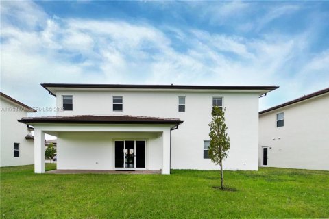 House in Davie, Florida 4 bedrooms № 1977419 - photo 6
