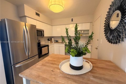 Copropriété à louer à Miami Beach, Floride: 2 chambres, 95.69 m2 № 2046972 - photo 13