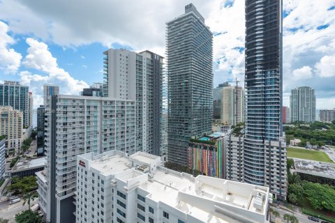 Condo in Miami, Florida, 1 bedroom  № 1941092 - photo 5