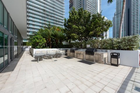 Condo in Miami, Florida, 1 bedroom  № 1941092 - photo 21
