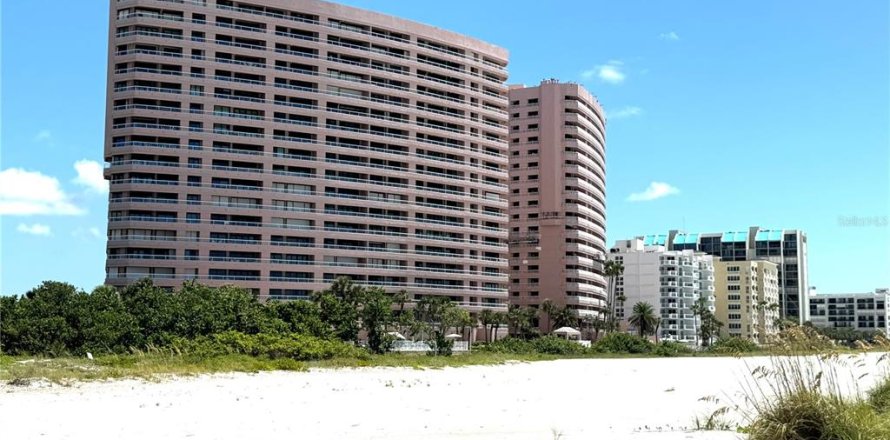 Condominio en Clearwater, Florida, 2 dormitorios № 2309931