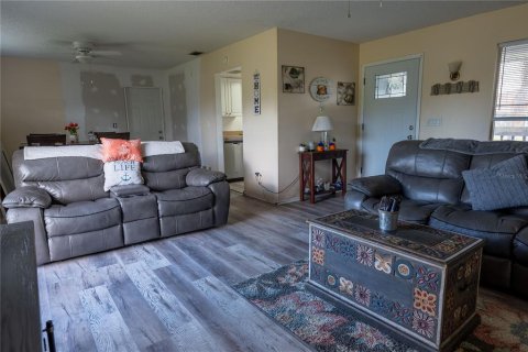 Casa en venta en Port Charlotte, Florida, 3 dormitorios, 121.52 m2 № 1421940 - foto 2