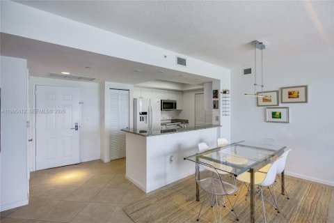 Condominio en venta en Aventura, Florida, 2 dormitorios, 109.16 m2 № 2062972 - foto 7