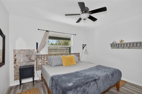Villa ou maison à vendre à Largo, Floride: 4 chambres, 202.16 m2 № 2406573 - photo 28