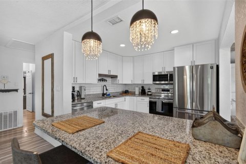 Villa ou maison à vendre à Largo, Floride: 4 chambres, 202.16 m2 № 2406573 - photo 22
