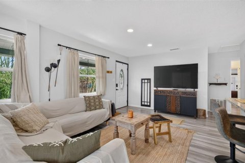 Villa ou maison à vendre à Largo, Floride: 4 chambres, 202.16 m2 № 2406573 - photo 16