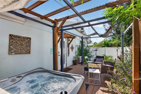 Villa ou maison à vendre à Largo, Floride: 4 chambres, 202.16 m2 № 2406573 - photo 10
