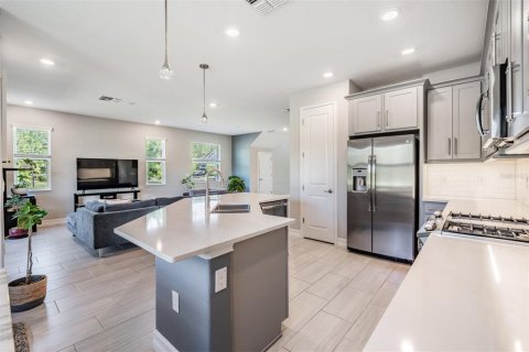 Townhouse in ESTANCIA

 in Wesley Chapel, Florida 3 bedrooms, 190.17 sq.m. № 1734501 - photo 12