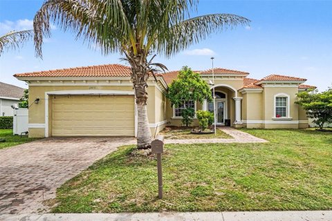 House in Lehigh Acres, Florida 3 bedrooms, 240.15 sq.m. № 2218812