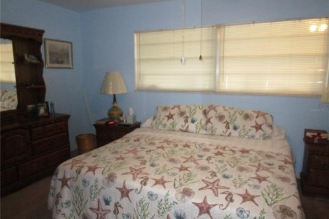 Condo in Saint Petersburg, Florida, 2 bedrooms  № 870105 - photo 18