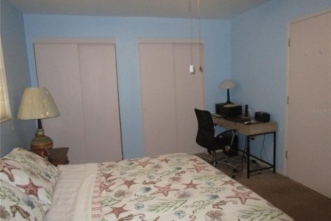 Condo in Saint Petersburg, Florida, 2 bedrooms  № 870105 - photo 20