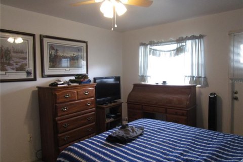 Condo in Saint Petersburg, Florida, 2 bedrooms  № 870105 - photo 16