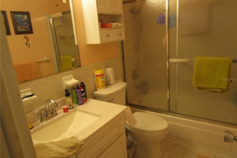 Condo in Saint Petersburg, Florida, 2 bedrooms  № 870105 - photo 17