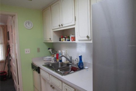 Condo in Saint Petersburg, Florida, 2 bedrooms  № 870105 - photo 8