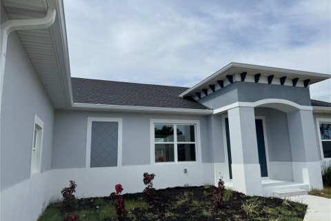 Casa en alquiler en Rotonda, Florida, 4 dormitorios, 185.34 m2 № 1670096 - foto 2