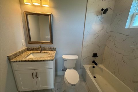 Casa en alquiler en Rotonda, Florida, 4 dormitorios, 185.34 m2 № 1670096 - foto 26