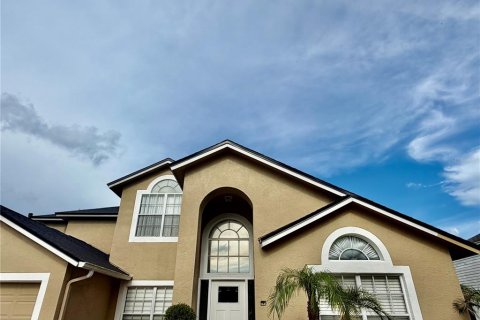 House in Brandon, Florida 5 bedrooms, 206.99 sq.m. № 2103351 - photo 2