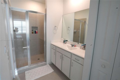 Casa en venta en Port St. Lucie, Florida, 3 dormitorios, 180.6 m2 № 2001947 - foto 19