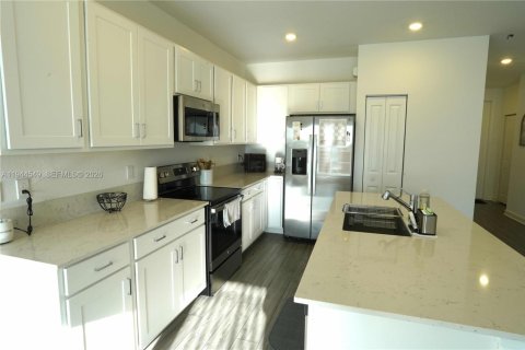 Casa en venta en Port St. Lucie, Florida, 3 dormitorios, 180.6 m2 № 2001947 - foto 9