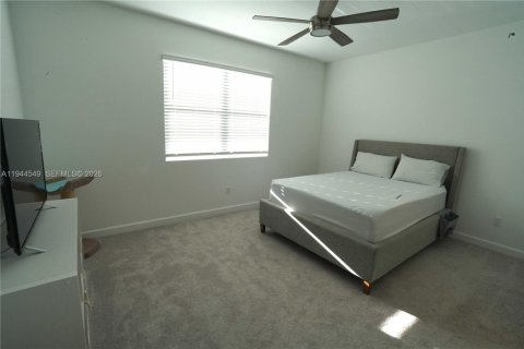 Casa en venta en Port St. Lucie, Florida, 3 dormitorios, 180.6 m2 № 2001947 - foto 20