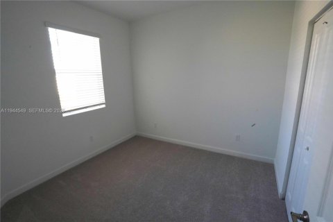 Casa en venta en Port St. Lucie, Florida, 3 dormitorios, 180.6 m2 № 2001947 - foto 16