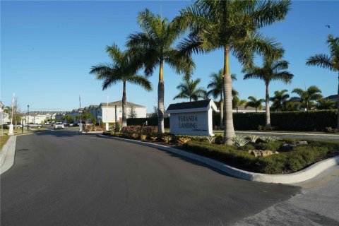 Casa en venta en Port St. Lucie, Florida, 3 dormitorios, 180.6 m2 № 2001947 - foto 2