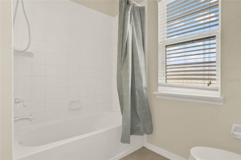 Casa en alquiler en Kissimmee, Florida, 5 dormitorios, 282.79 m2 № 1851052 - foto 17