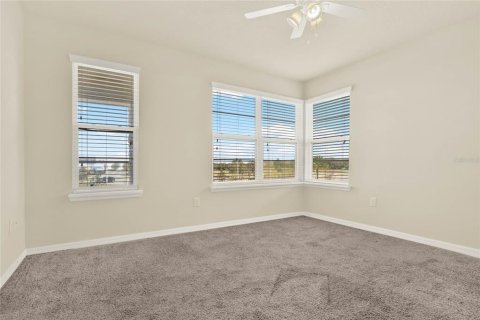 Casa en alquiler en Kissimmee, Florida, 5 dormitorios, 282.79 m2 № 1851052 - foto 19