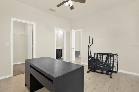 Casa en alquiler en Kissimmee, Florida, 5 dormitorios, 282.79 m2 № 1851052 - foto 11