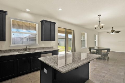 Casa en alquiler en Kissimmee, Florida, 5 dormitorios, 282.79 m2 № 1851052 - foto 10