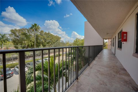 Condominio en venta en Sunrise, Florida, 2 dormitorios, 127.28 m2 № 2031529 - foto 4