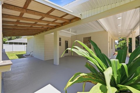 Villa ou maison à vendre à Venice, Floride: 2 chambres, 83.72 m2 № 2304339 - photo 4