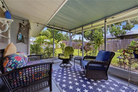 House in Venice, Florida 3 bedrooms, 140.1 sq.m. № 2152019 - photo 19
