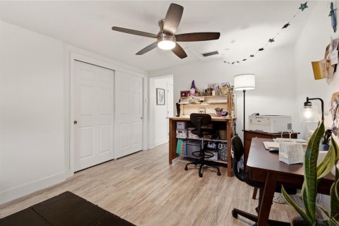 House in Venice, Florida 3 bedrooms, 140.1 sq.m. № 2152019 - photo 26