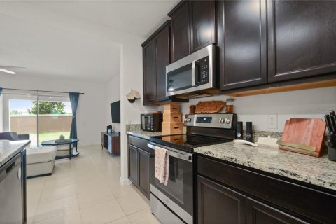 Adosado en venta en Davenport, Florida, 3 dormitorios, 156.91 m2 № 1813561 - foto 9