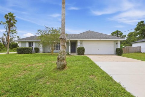 Casa en Deltona, Florida 3 dormitorios, 124.21 m2 № 2383890
