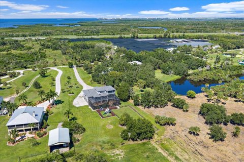 House in Terra Ceia, Florida 4 bedrooms, 400.22 sq.m. № 2396305 - photo 30