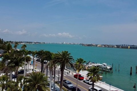Casa en venta en Saint Pete Beach, Florida, 1 dormitorio, 59.83 m2 № 2093848 - foto 12